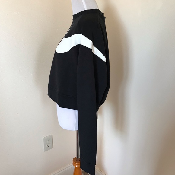 NWT Nike Cropped  Long Sleeve Top - Picture 7 of 8